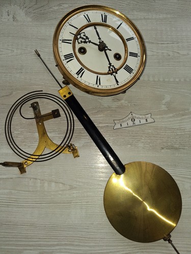 Antik uhrwerk mit - uhrwerk,