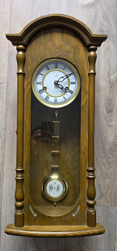 Mechanische wanduhr day - 31,