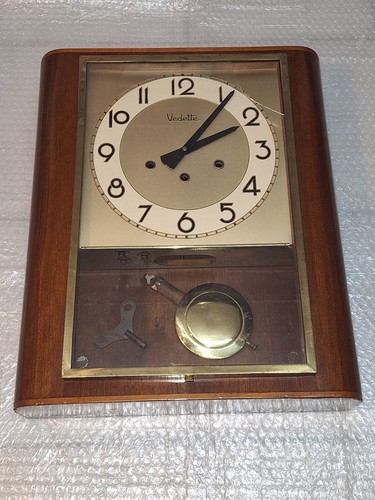 Antike wanduhr vedette - wanduhr,