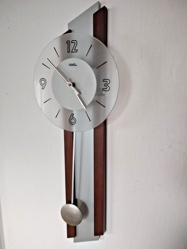 Moderne wanduhr mit quarzwerk - mit,