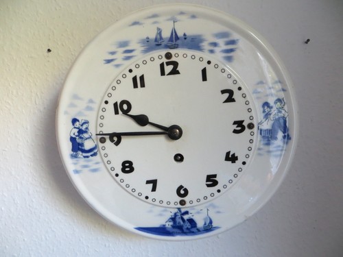 Alte mechanische porzellan - mechanische, uhr